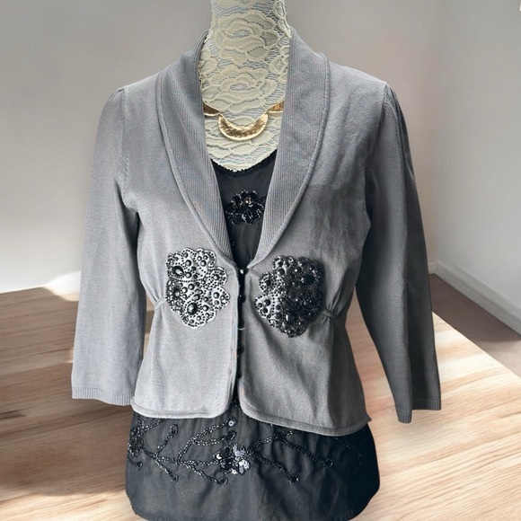 White House Black Market Grey Silk Blend Beaded cardigan Women's XL Elegant Chic - Picture 1 of 10